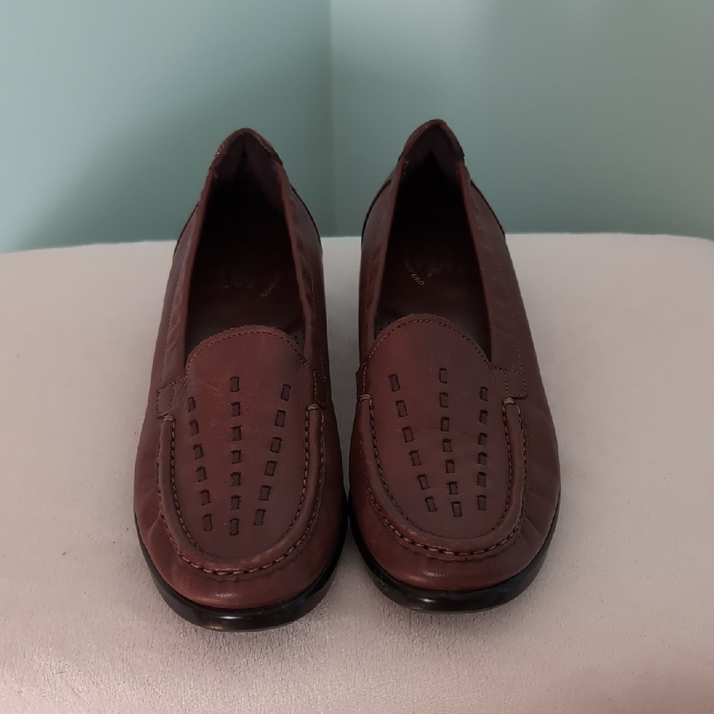 Women's Size 9M SAS Tripad Comfort Brown Weave Leather Slip On Wedge Loafer